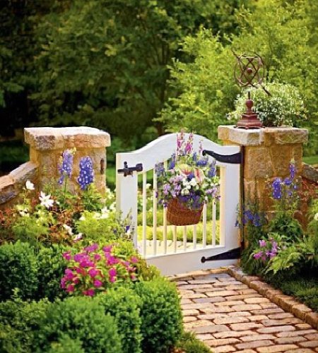 PUERTAS QUE SE ABREN AL MARAVILLOSO JARDIN | OASISINGULAR
