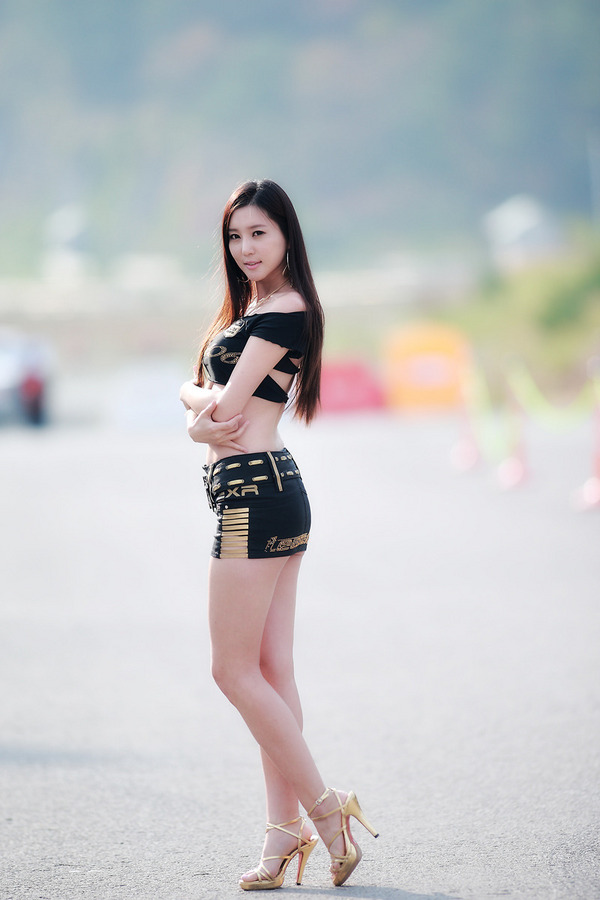 Asia Pichunter: Choi Yu Jung Car Show