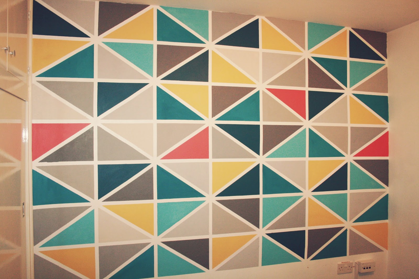 Katie Jessica DIY Home Triangle feature wall