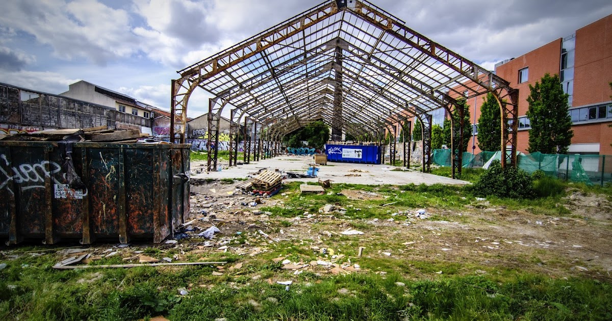 ParisDailyPhoto Brownfield land