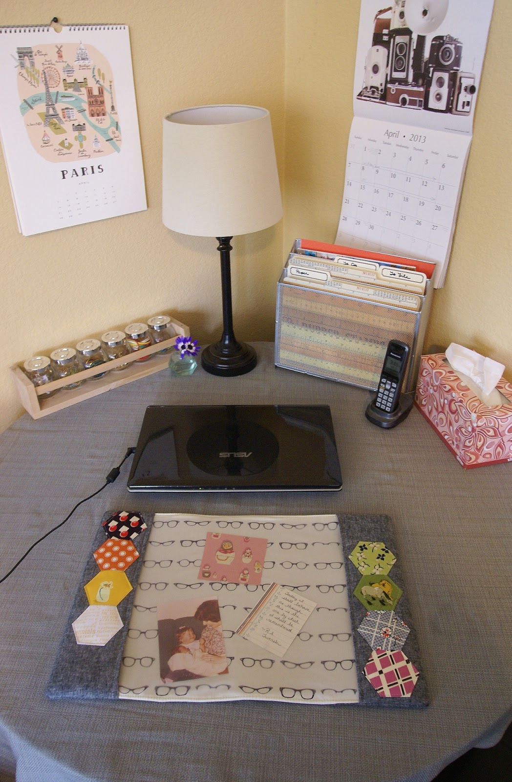 Fabric Mutt Girl Friday Sews Photo Desk Blotter Tutorial