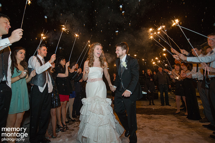 snowy December wedding at Fontaine Estates Winery Naches