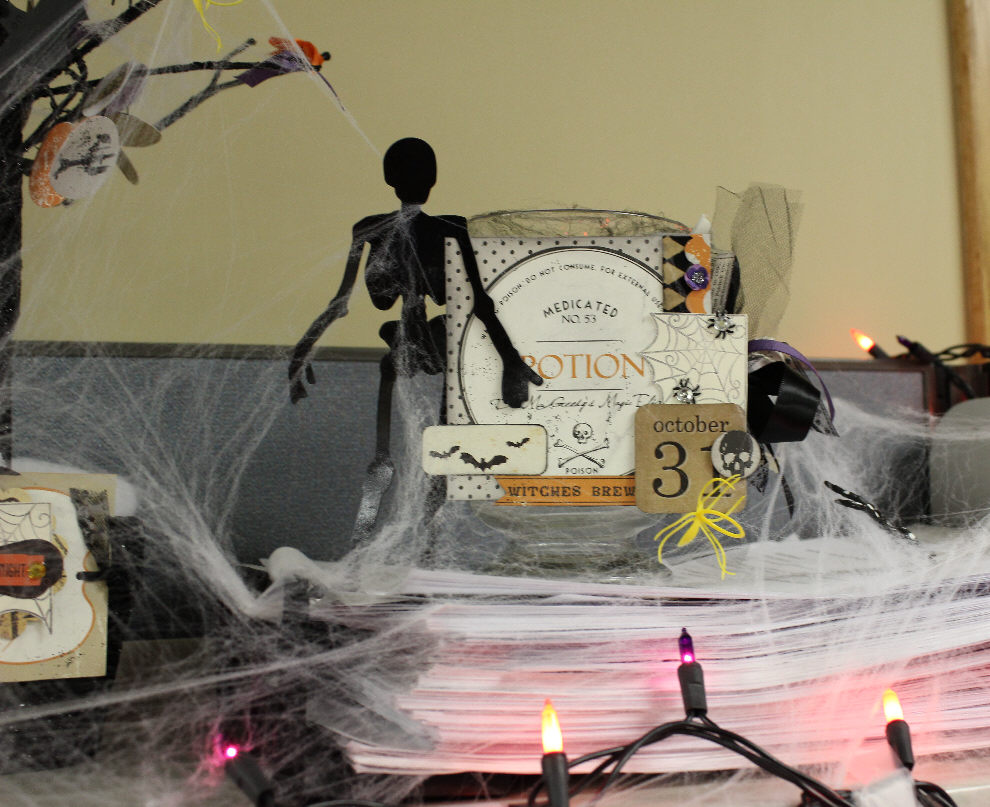 Decorating Ideas > Gallery For > Halloween Desk Decorations ~ 155317_Halloween Decoration Ideas For Work Decorating Ideas > Gallery For > Halloween Desk Decorations ~ 155317_Halloween Decoration Ideas For Work