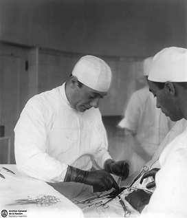 Doctor ENRIQUE FINOCHIETTO Inventor de Técnicas e Instrumentos de Cirugía (1881-1948)