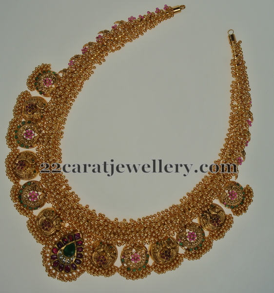 Trendy Gold Swirls Grand Necklace Jewellery Designs