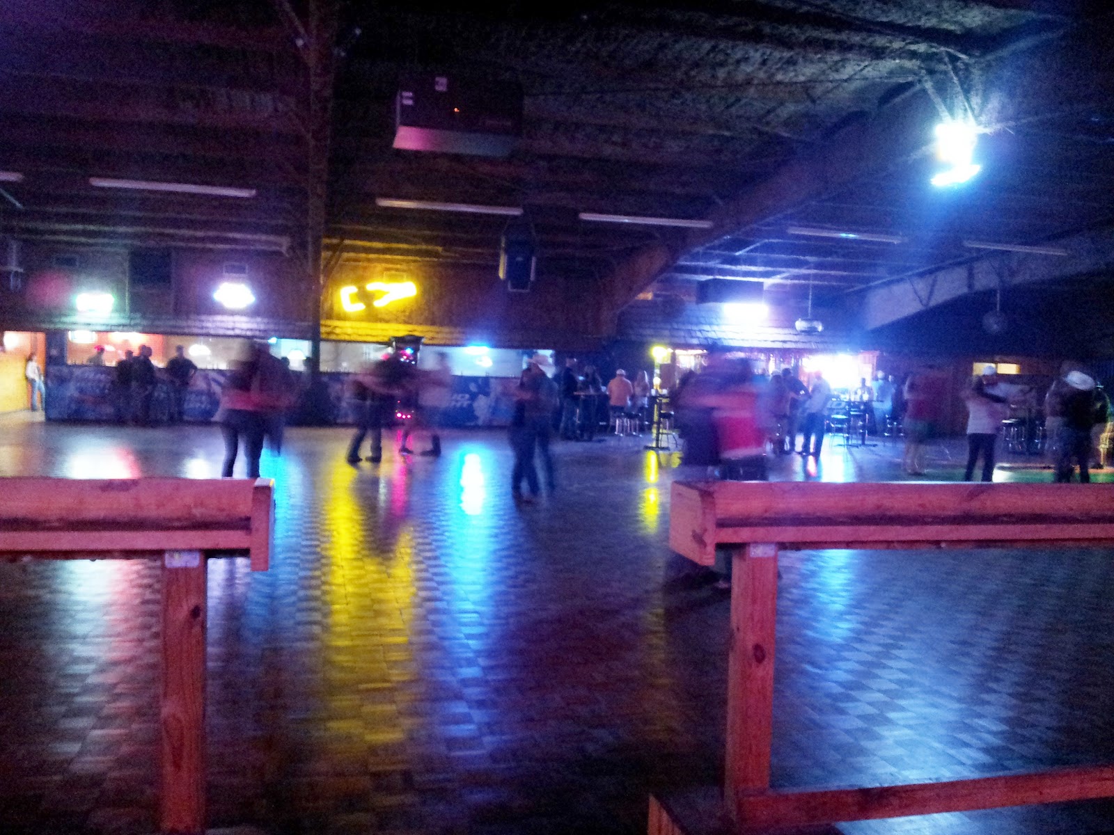 Ballroom, Dance hall, Armadillo