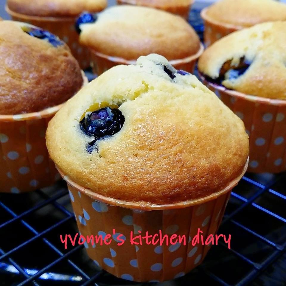 Moist & buttery Blueberry Greek Yoghurt Muffin by Yvonne Mah