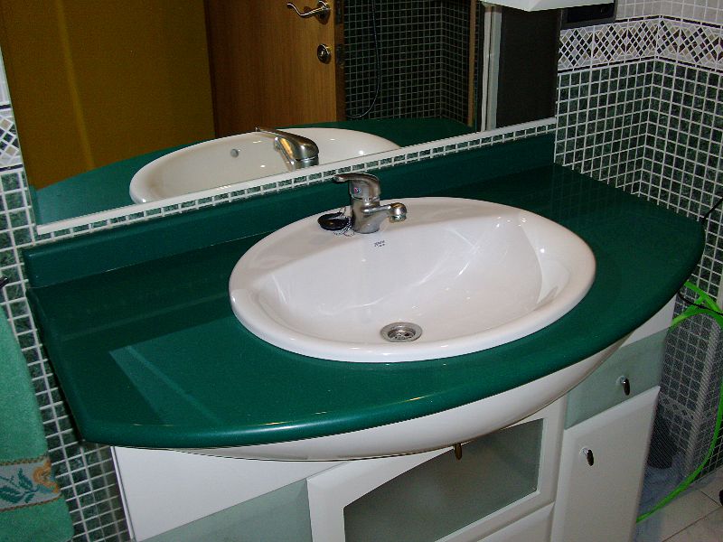 VAEL MARMOLES: GRANITOS Y MARMOLES: TABLEROS DE BAÑO EN MARMOL Y GRANITO