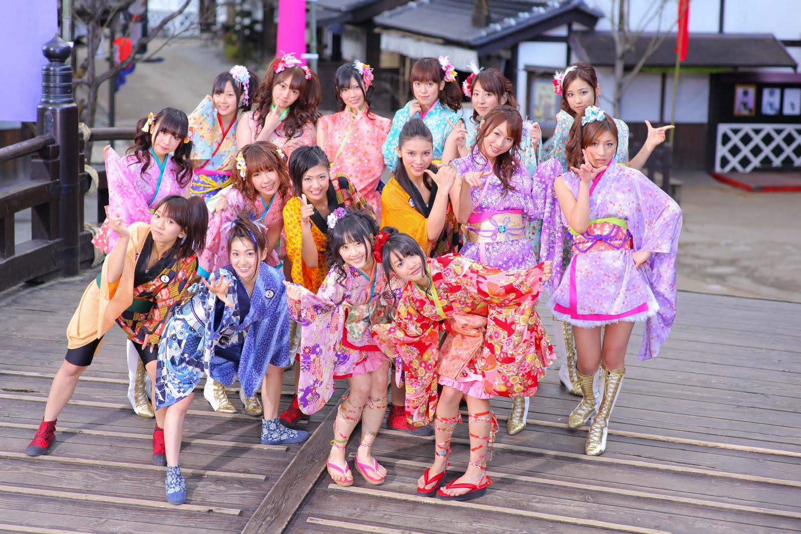 Girls' Theory: AKB48 1600 x 1066