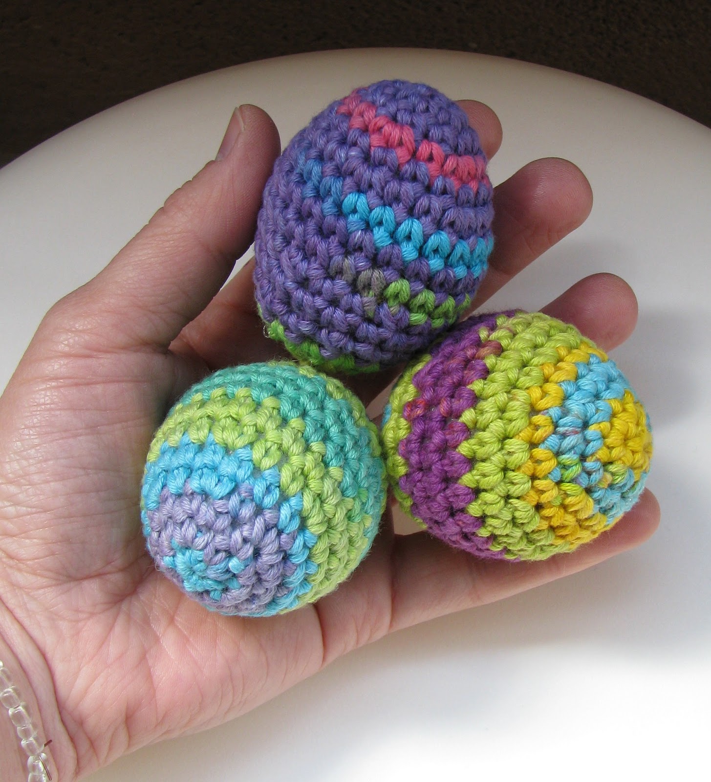 Lady Crochet: Rainbow Easter Eggs / Huevos de Pascua