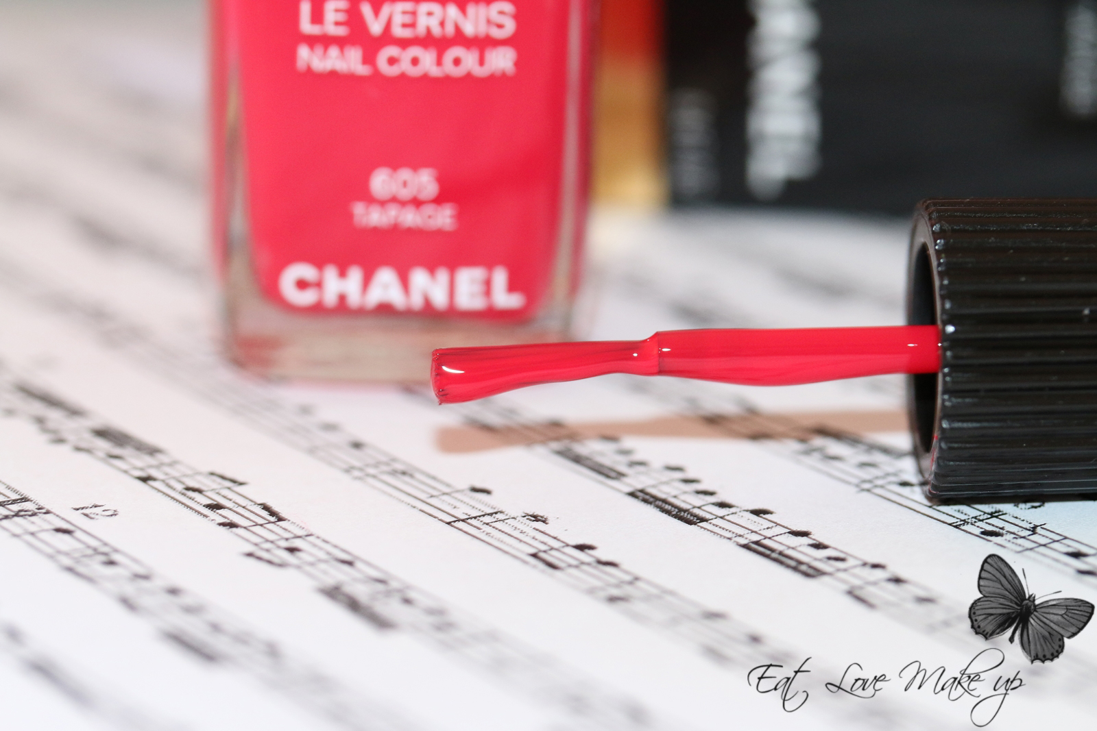Chanel Le Vernis Nail Colour 605 Tapage