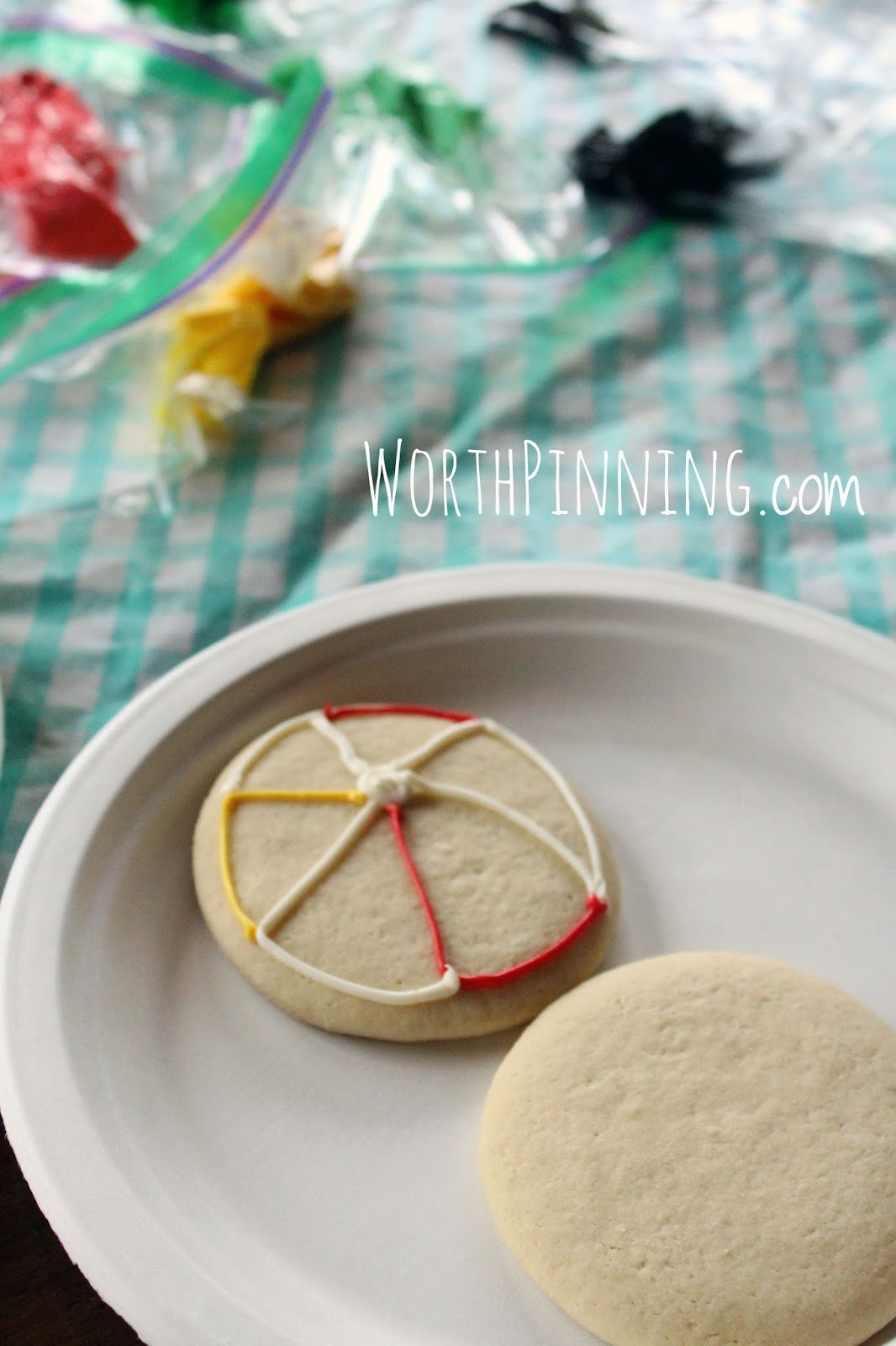 Worth Pinning Cookie Decorating Made Easy with Ziploc®