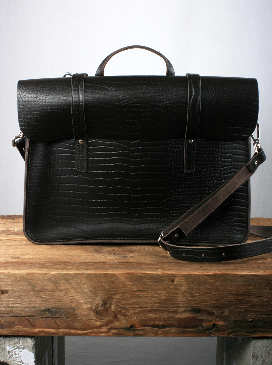 Men's Fashion & Style Aficionado Cambridge Satchel Company The