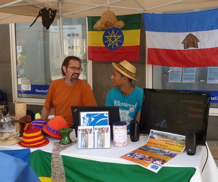 Einen Frohlichen Kindertag Mit Kinderaugen