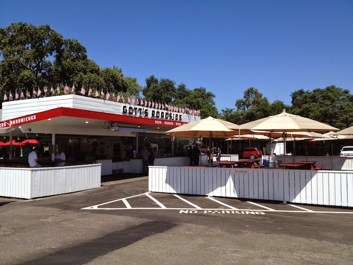 Pink Foodie 100 Angus Beef Burgers at Gott's Roadside, St. Helena