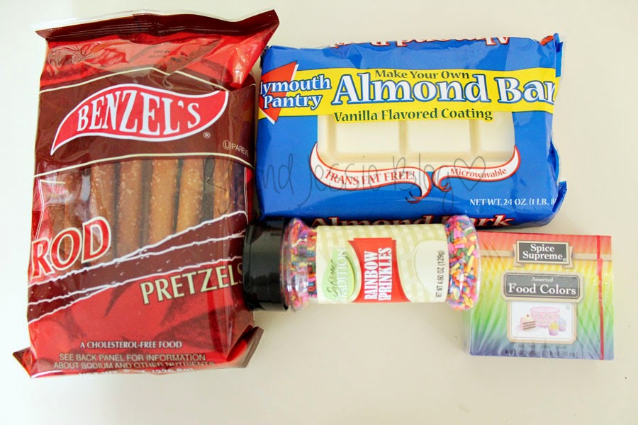 Saint Patrick's Day Dipped pretzel rods!