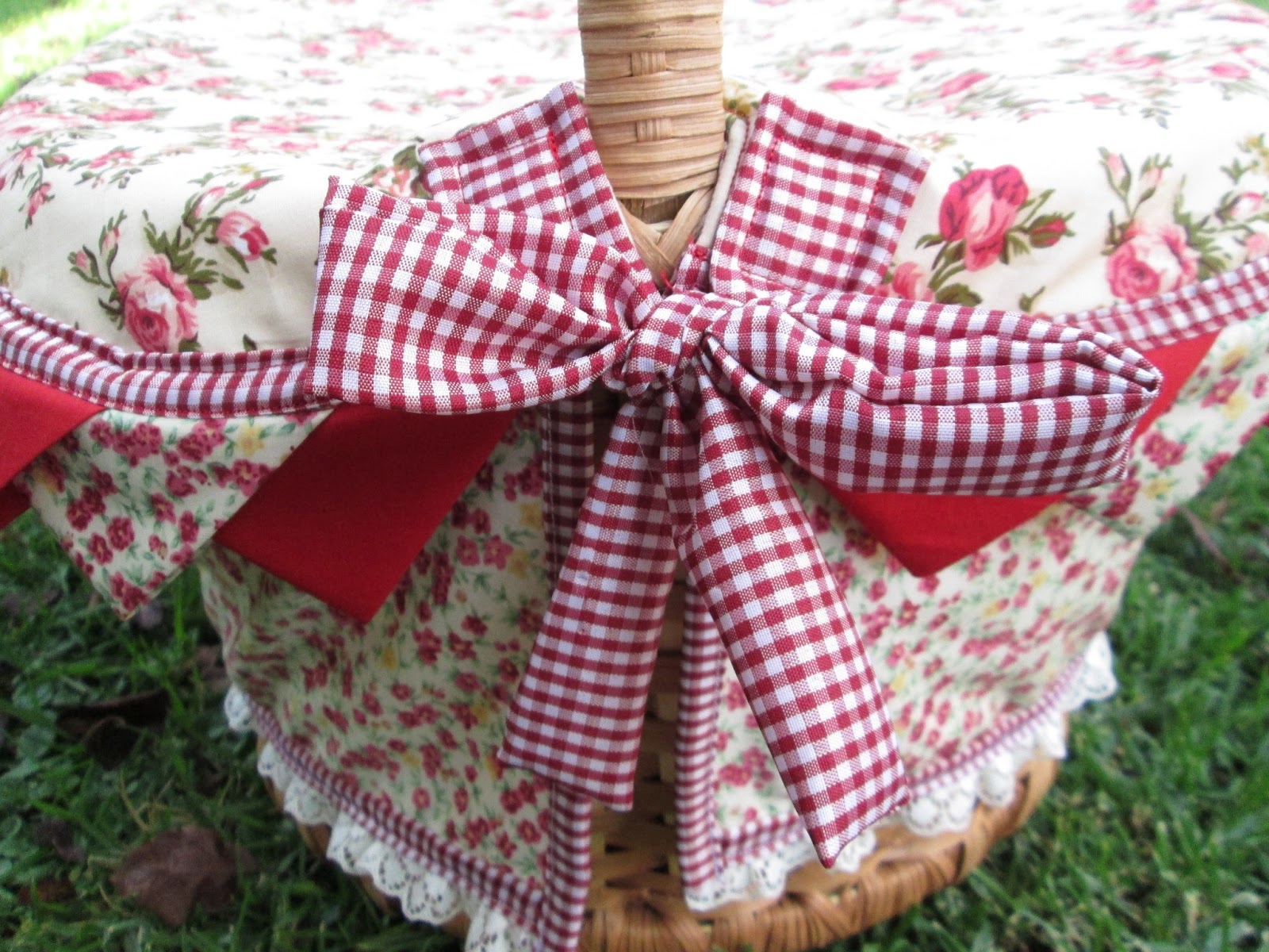 Stitch by Stitch Anything Goes Quilt 'n Sew 10 Picnic basket cover