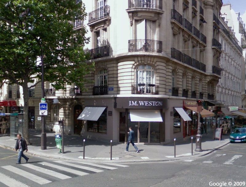 気分はパリ～♪ Yves Saint Laurent を観た。