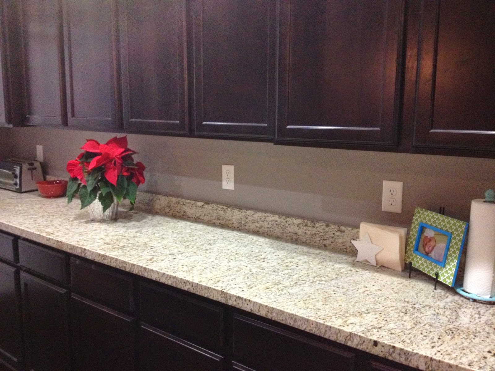 Pearls, Pinstripes & Peanut Butter Travertine Kitchen BackSplash Wall