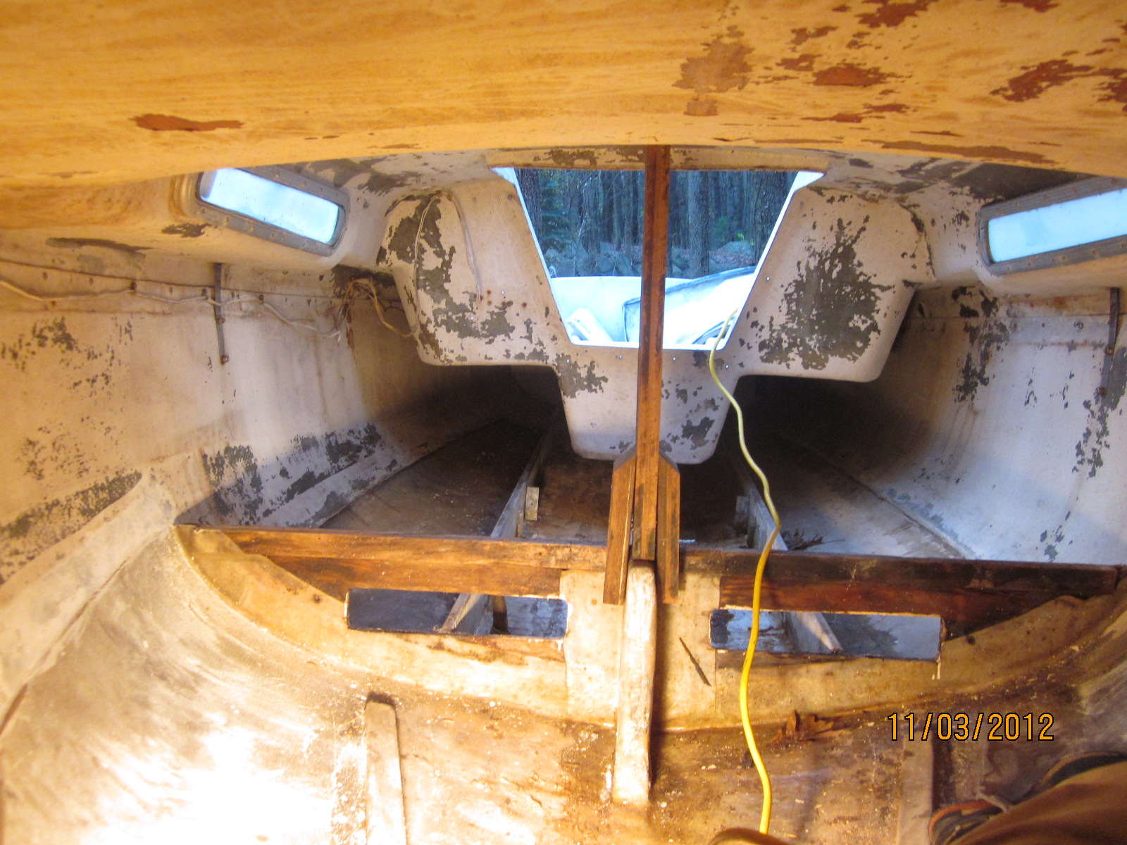 Venture 17 Sailboat Restoration