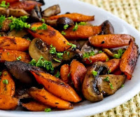 Cenouras Assadas com Cogumelos e Tomilho Cenouras Assadas com Cogumelos e Tomilho (vegana)