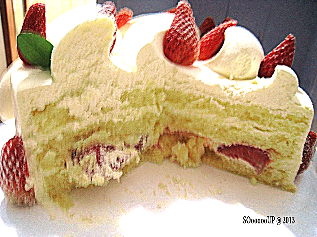 SOoooooUP STRAWBERRY CAKE