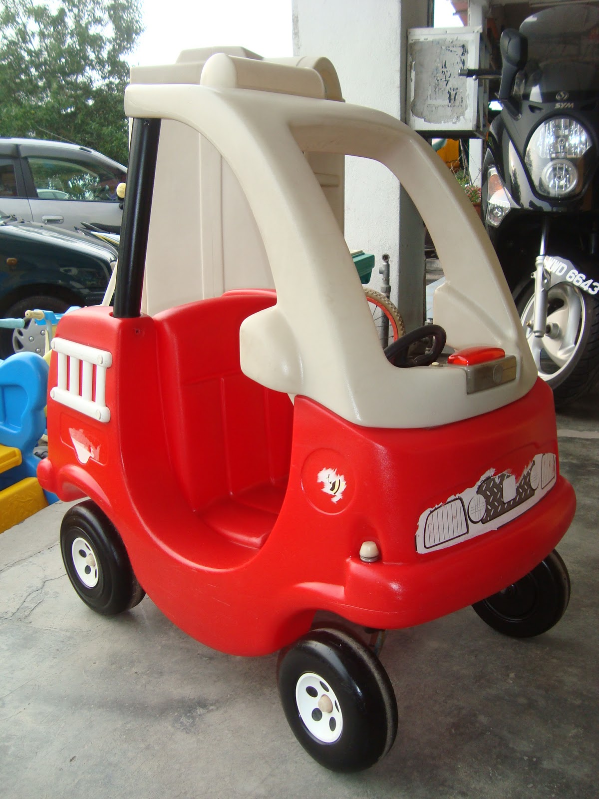 Preloved ToysWorld TheTotToys Step 2 Fire Engine for Two