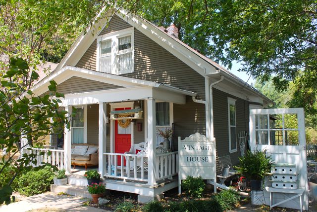 The Vintage House: Make The Vintage House Your Own
