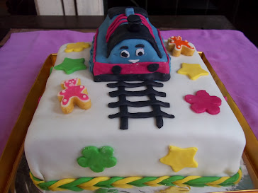 Birthday Cake by Fondant (Thomas Train)