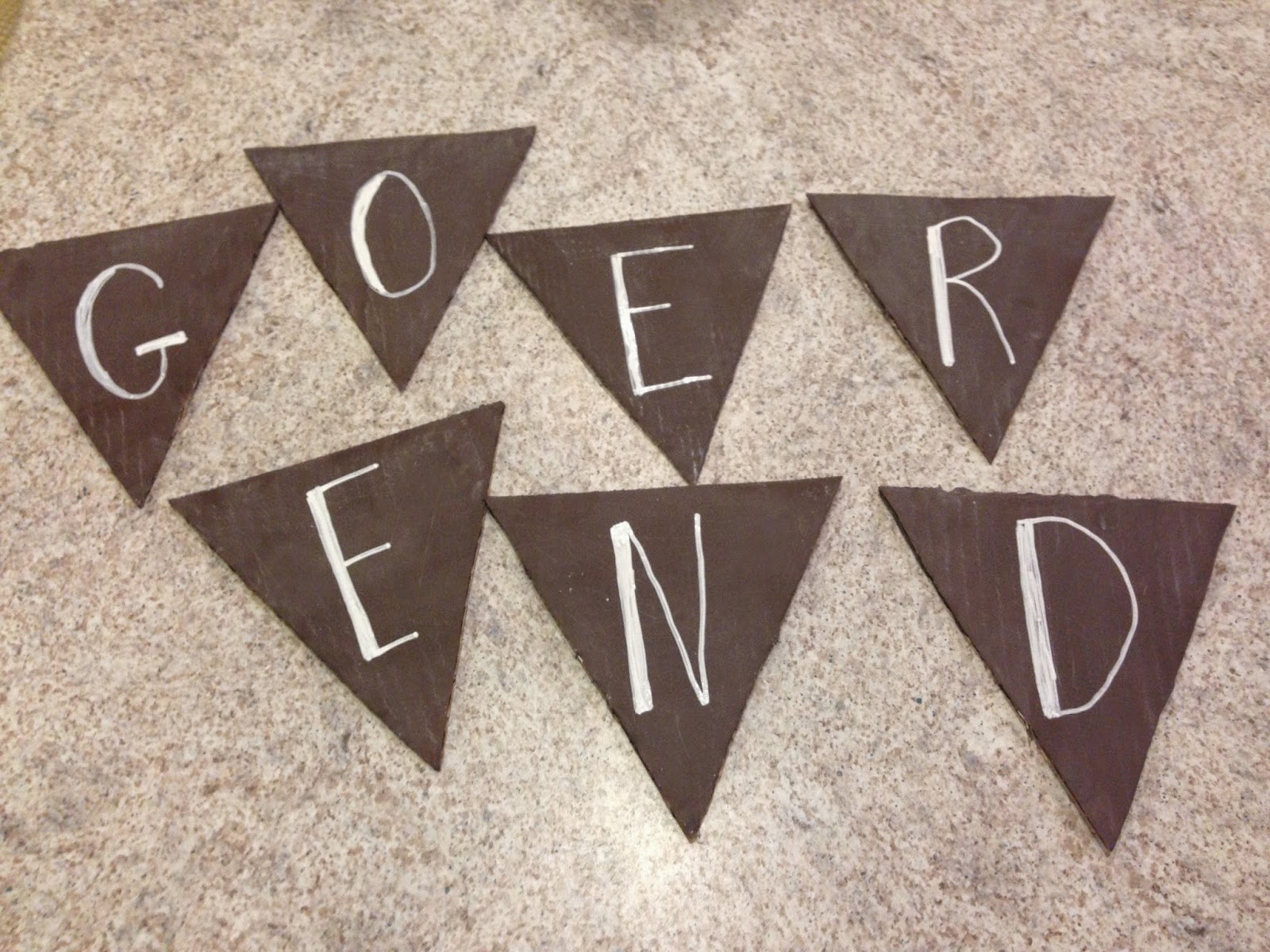 bybmg Tutorial Cardboard Chalkboard Bunting