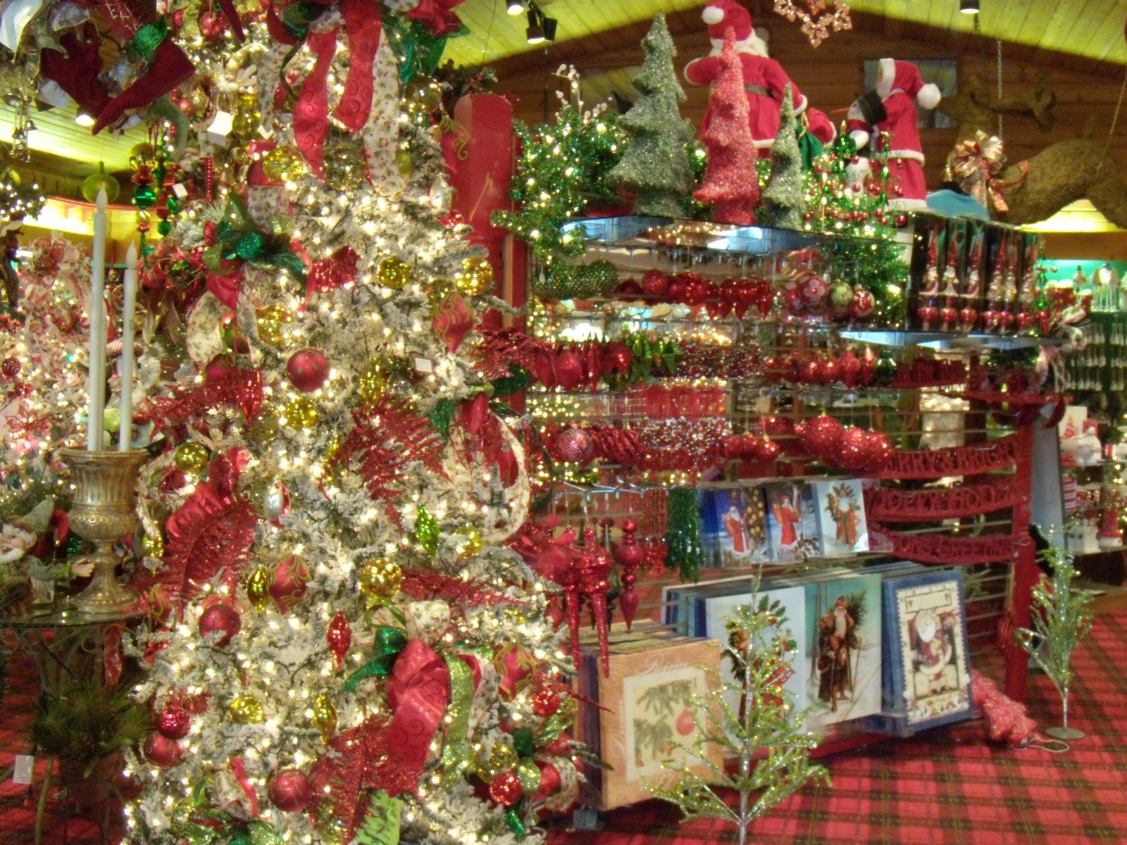 A Visit to St. Nick Nacks Christmas Rapping