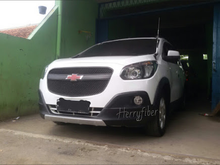 Over Fender Chevrolet Spin (Bodykit)