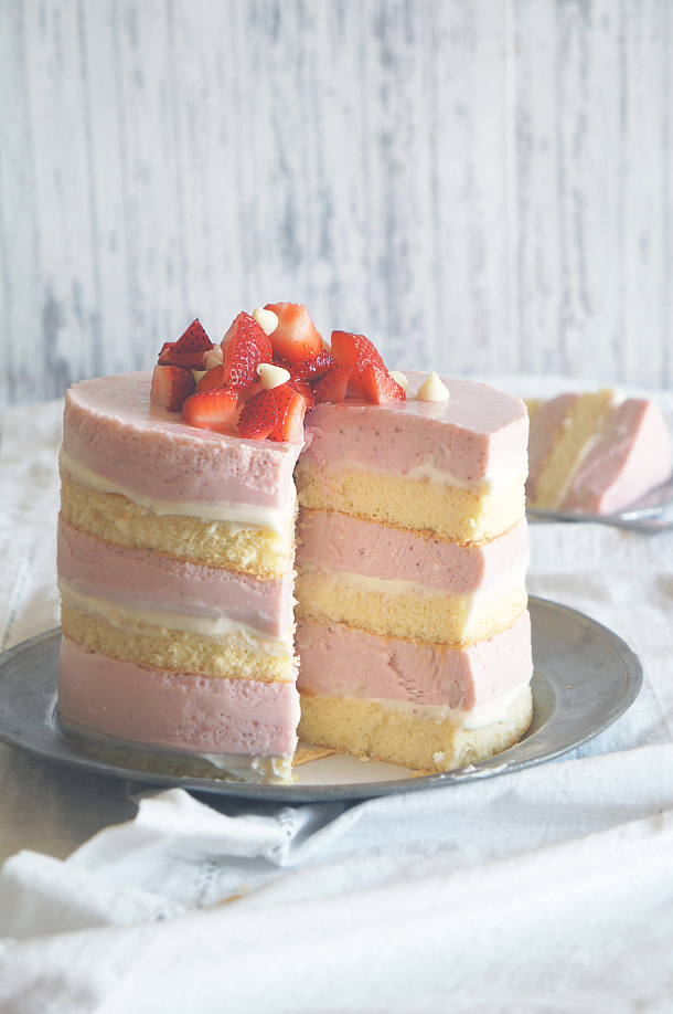 Sugary & Buttery - No Bake Roasted Strawberry & White Chocolate Cheesecake