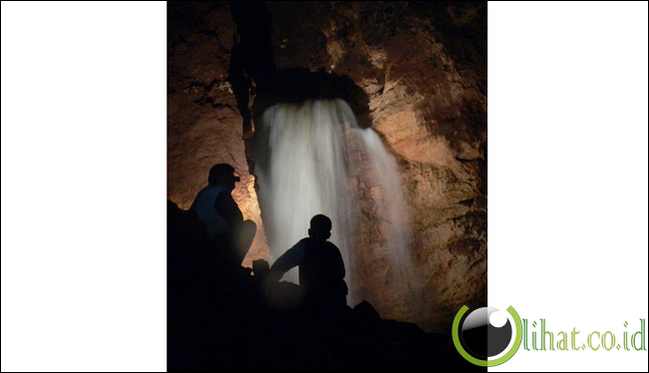 Air terjun Gua Seropan, Yogyakarta Air terjun Gua Seropan, Yogyakarta