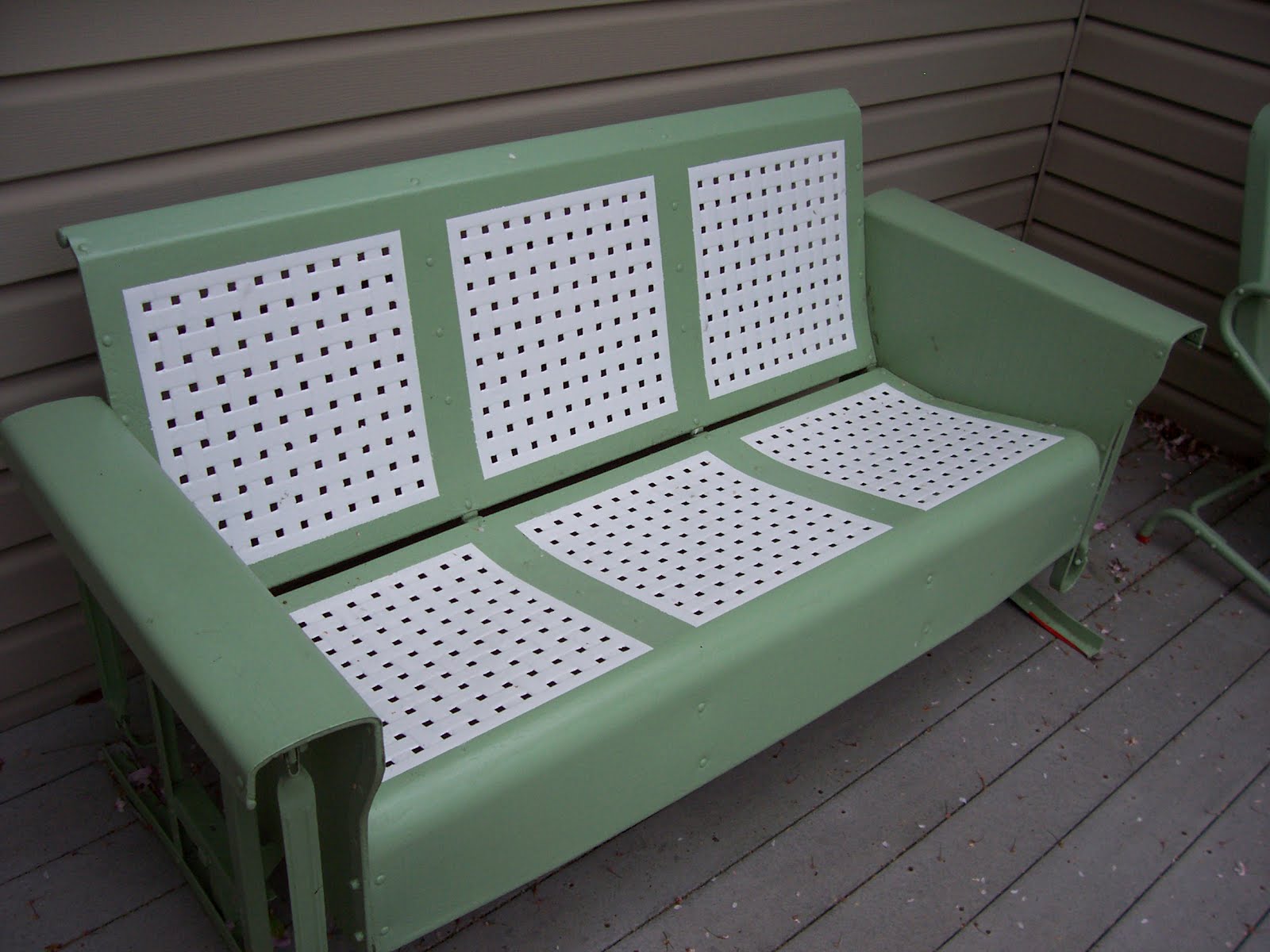 Sweet Vintage of Mine THE 2.00 VINTAGE GLIDER