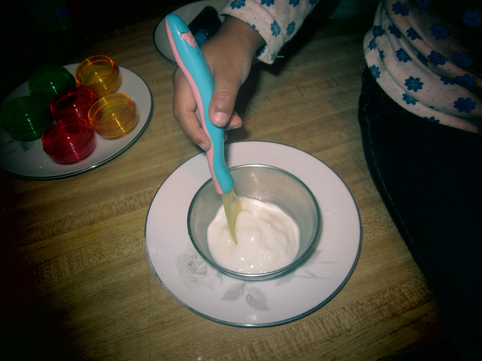 Life with Liya and Zain Homemade finger paint