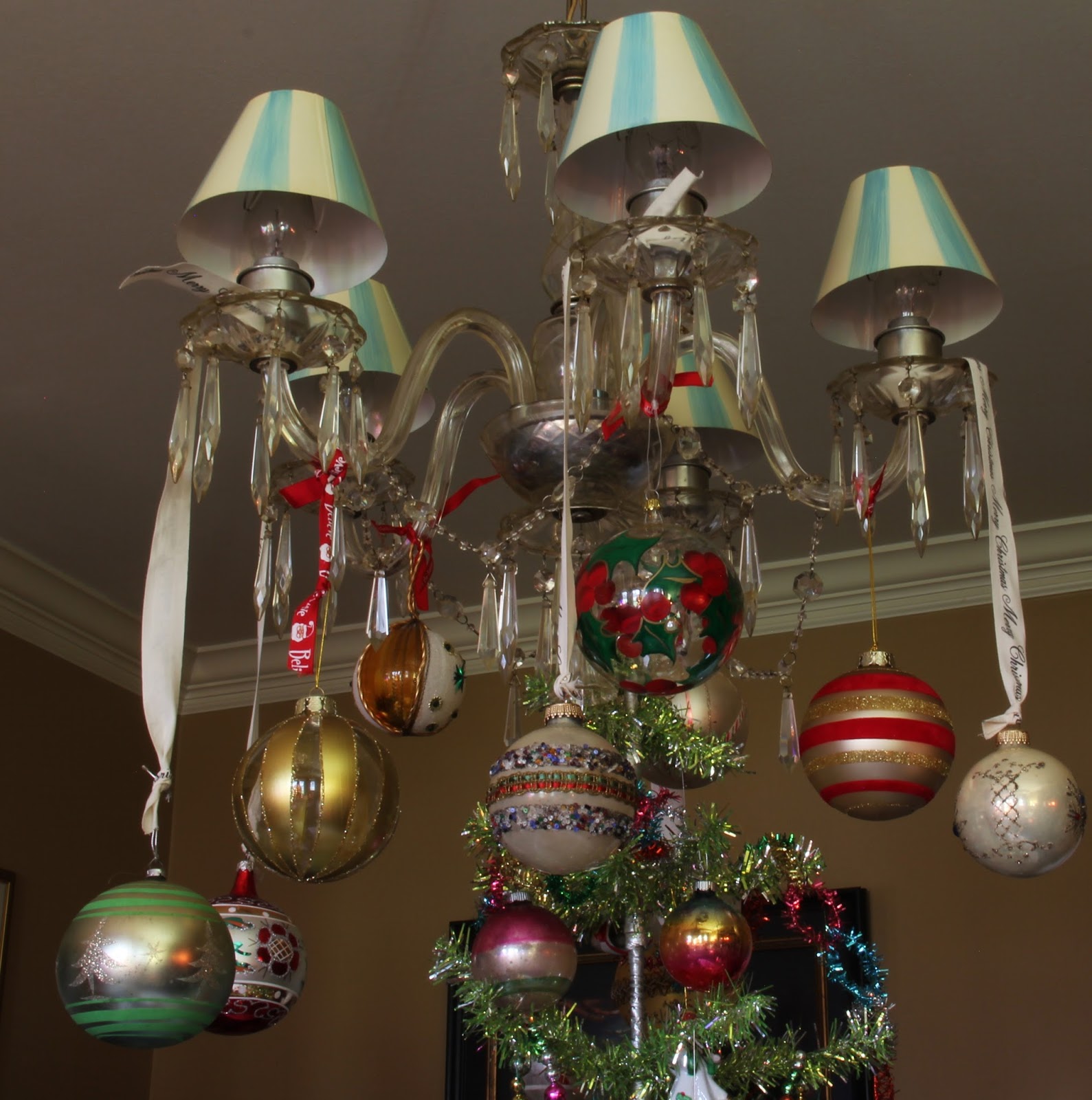 BARGAIN DECORATING WITH LAURIE HAVE YOURSELF A VINTAGE LITTLE CHRISTMAS