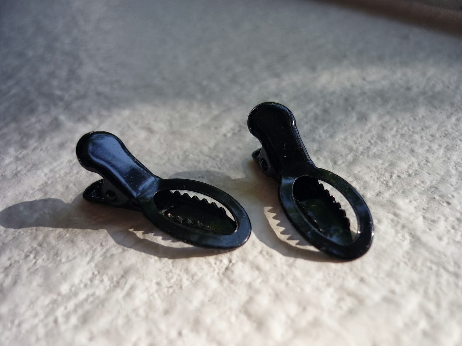 The Handy Dandy Helper DIY Vintage Shoe Clips