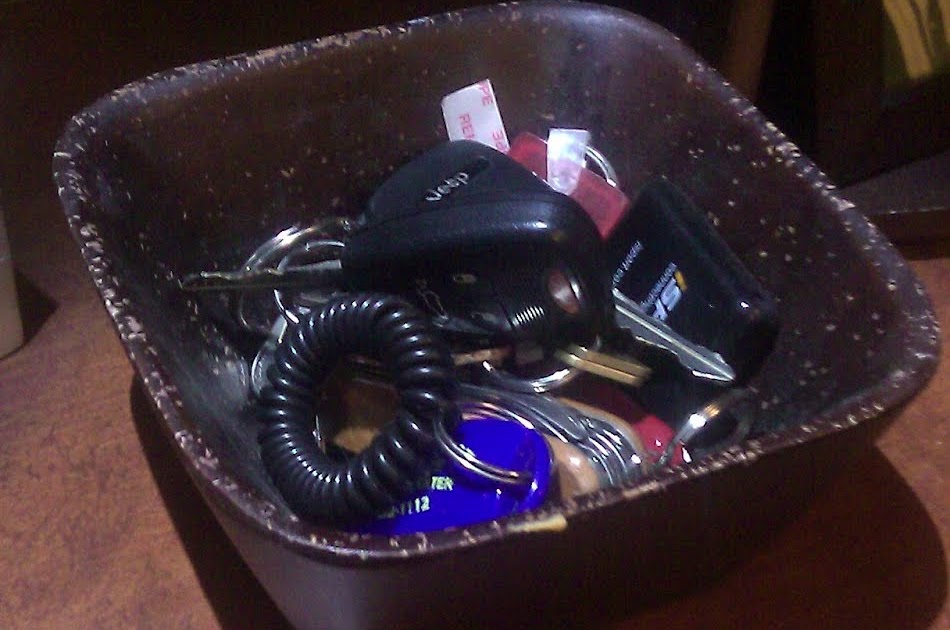 Pics of My Stuff 2/25/2012 Key Bowl