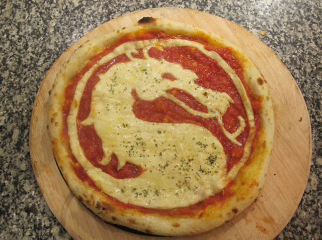 mortal-kombat-pizza.jpg