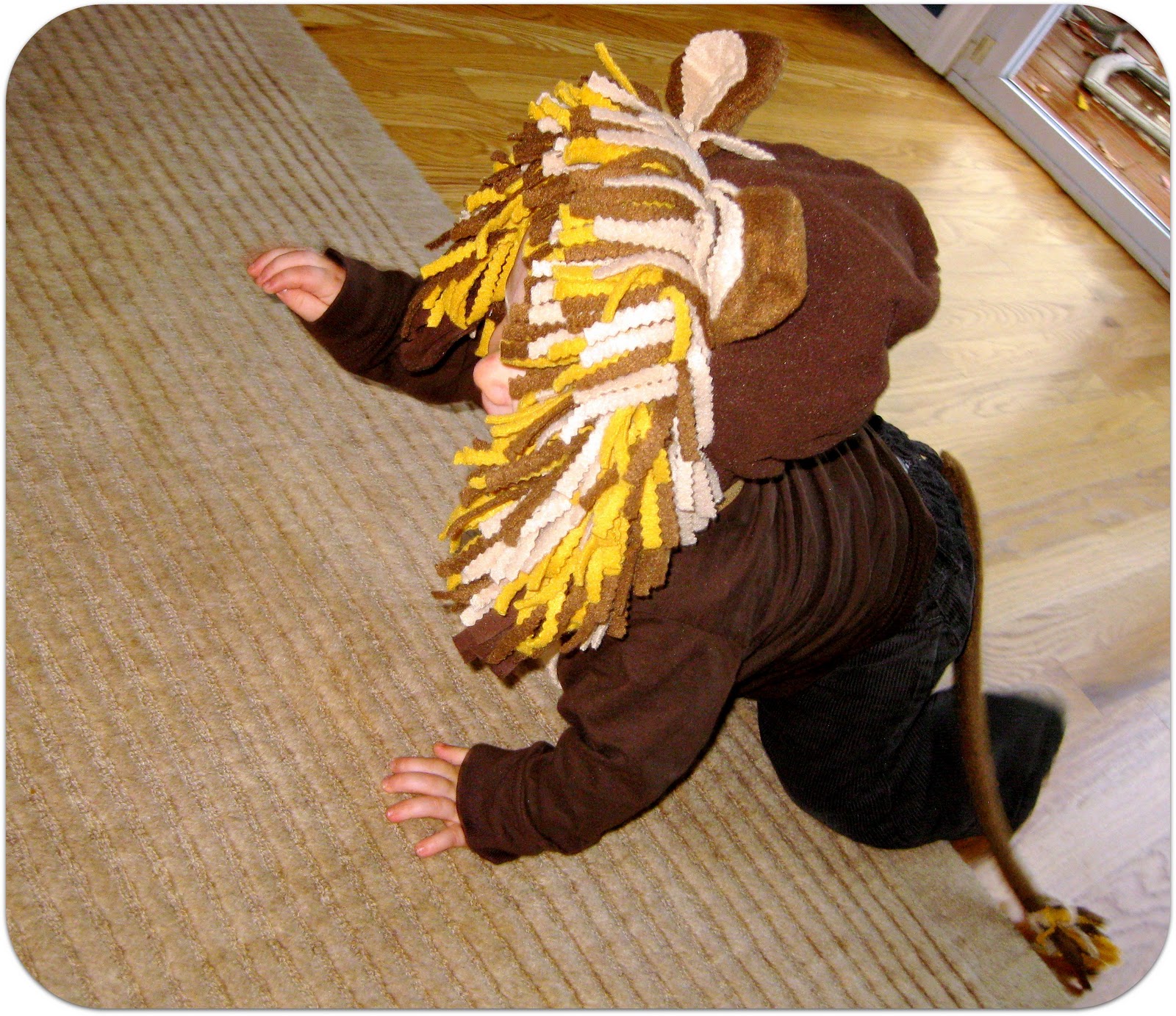 TryItMom Super Easy DIY Baby Lion Costume