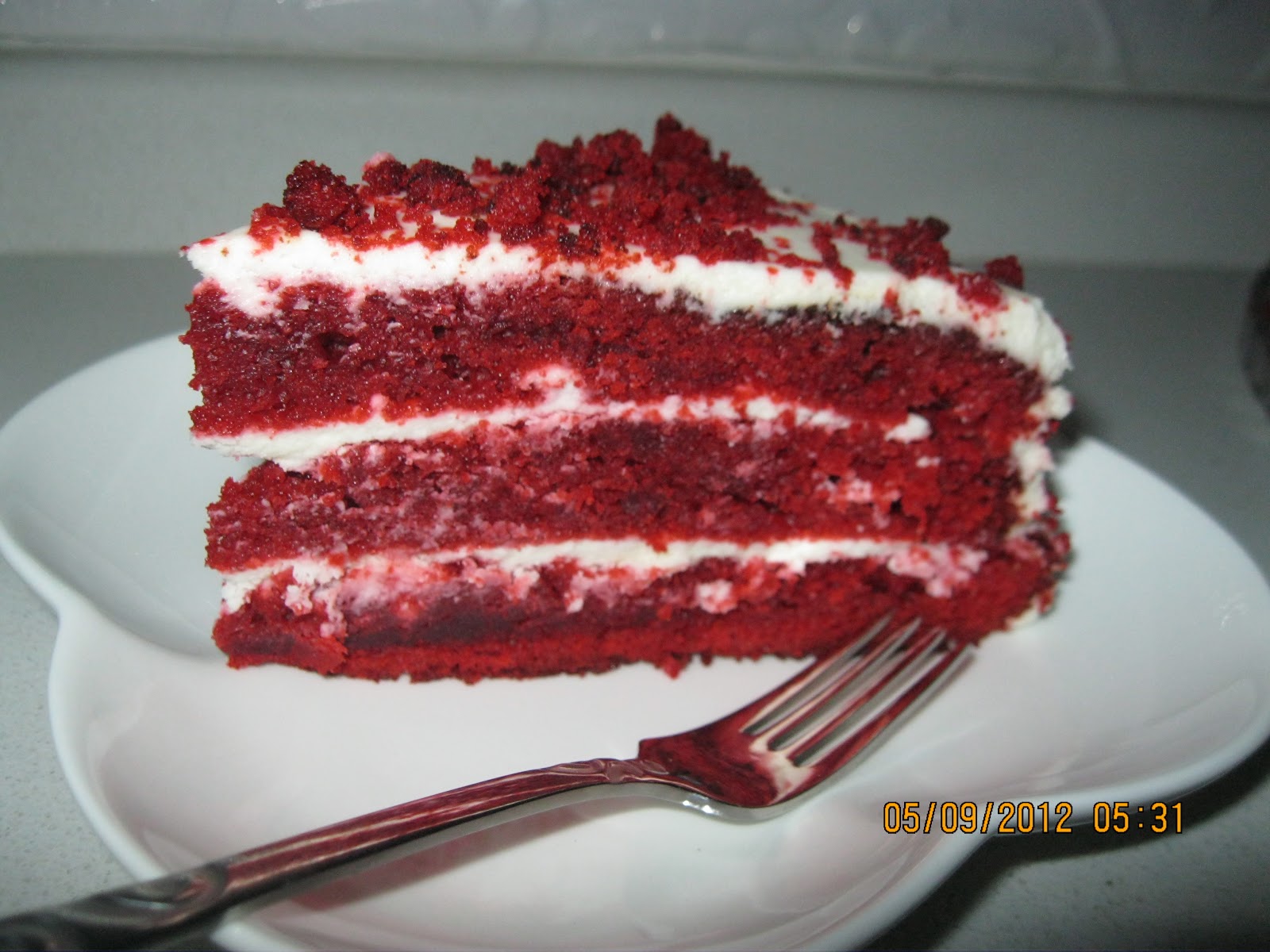 BUTİK PASTACI ARZU KIRMIZI KADİFE KEK