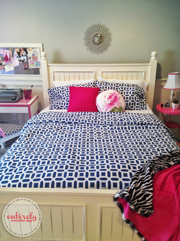 Blue And Pink S Bedroom Entirely Eventful Day I Am In Love With This Pink An Blue Bedroom For A So Many