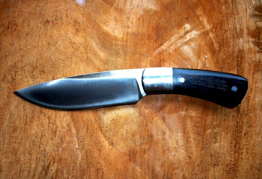 Knife Collector Hank Parker Signature Virginia Blades