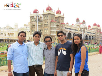 Group pic in front of Mysore Palace!! Mysore Palace timings and entry fees