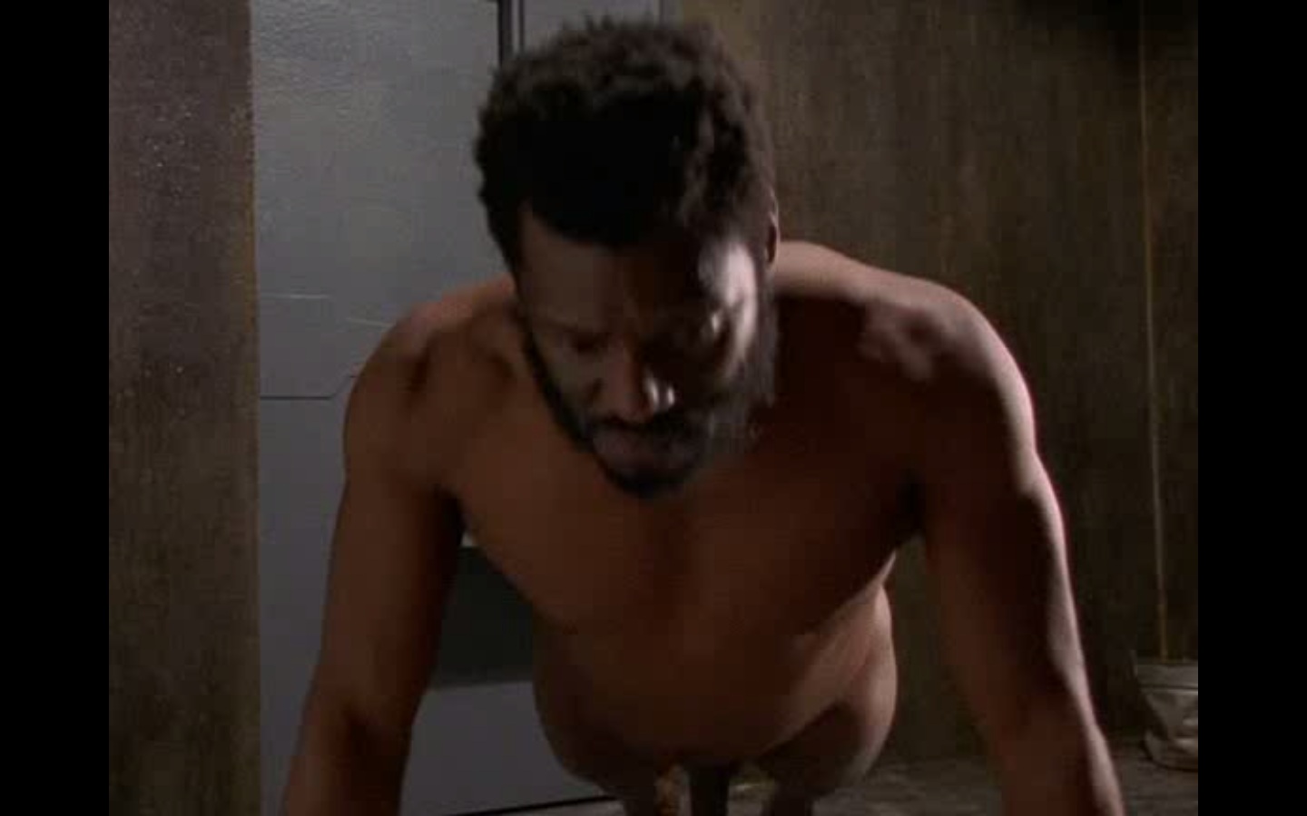 Oz 5x01 - Kirk Acevedo, Eamonn Walker & Various Naked Extras.