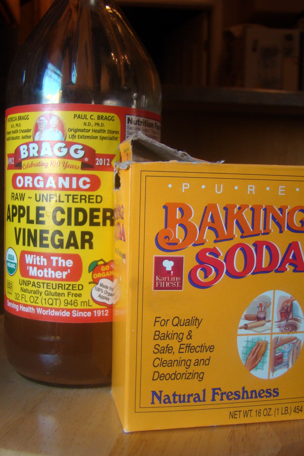 Mix Baking Soda And Vinegar Shampoo
