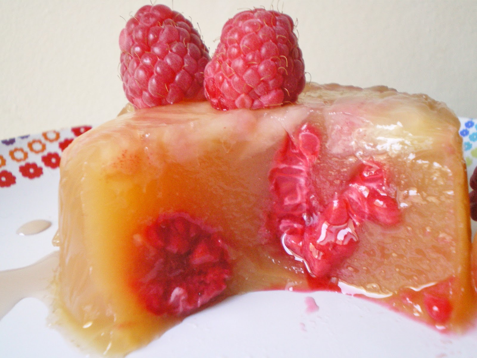 LES METS TISSÉS Cuisine d'ici et d'ailleurs DÔME DE FRUITS D’ÉTÉ EN