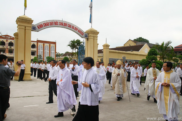 Thánh lễ đón Cha xứ nhận nhiệm sở Giáo xứ Phú Nhai-Gp Bui Chu IMG_9035+copy