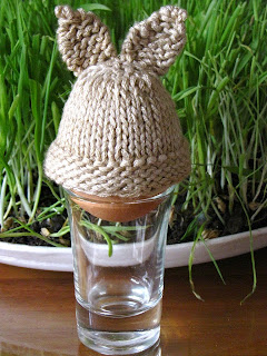 knitted egg cosy 